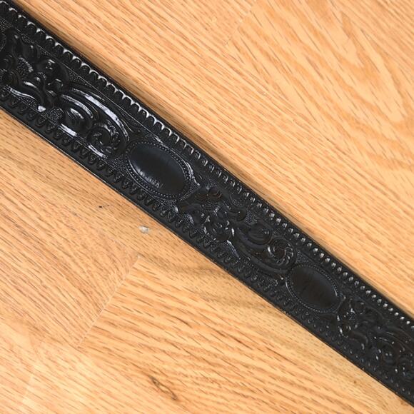 Black Leather Stamped belt size 30 no buckle - Picture 3 of 7